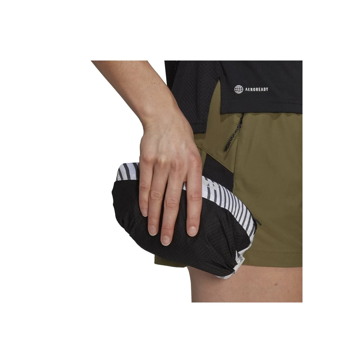 ADIDAS PERFORMANCE Adidas Terrex Trail Running Printed Windbreaker Jacke Damen - Weiß/schwarz 7 ADIDAS PERFORMANCE Adidas Terrex Trail Running Printed Windbreaker Jacke Damen - Weiß/schwarz – Bild 5